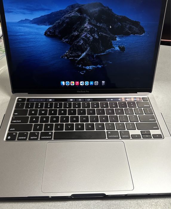 MacBook Pro 2022 M2 8gb 256SDD