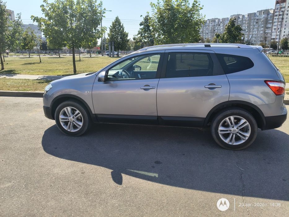 Продам Nissan Qashgai+2
