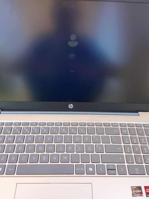 Laptop452216197103626247