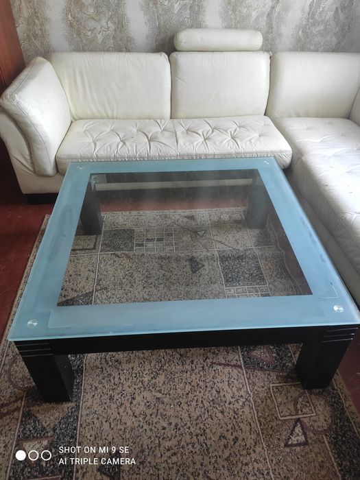 Стол из калёного стекла Италия