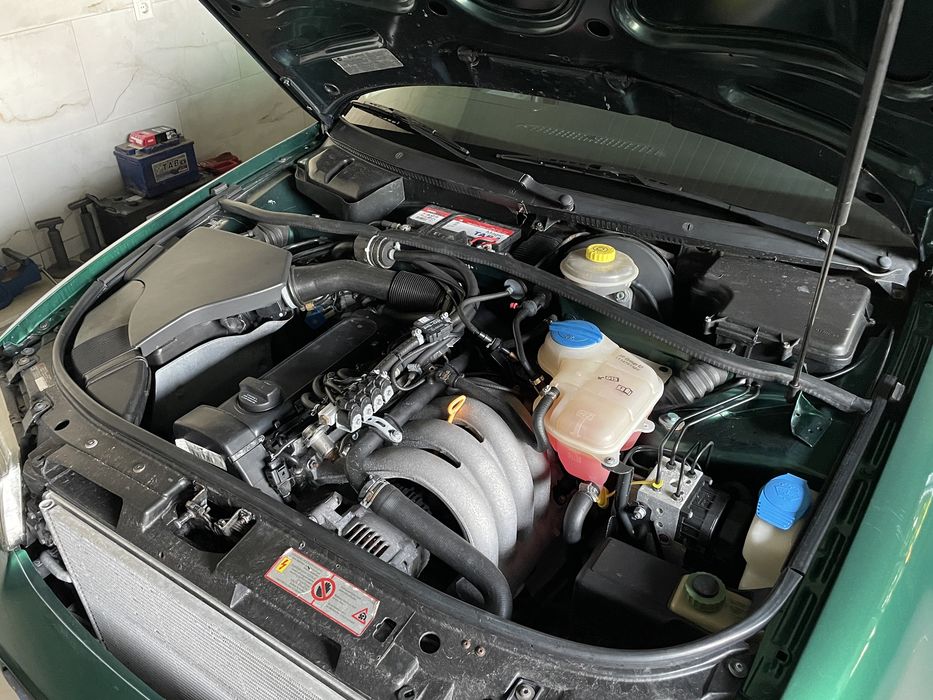 Audi A4B5 1.6 Газ/бензин