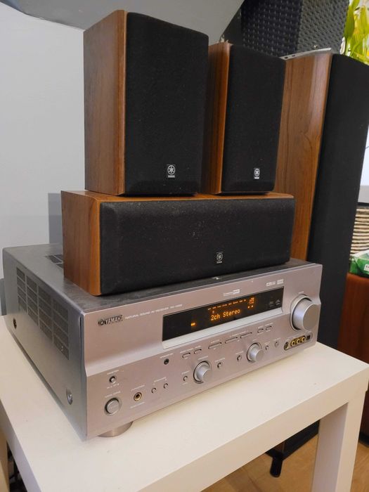 Yamaha Amplituner RXV659 + Kolumny NS8900 + Subwoofer Rubicon RSUB A12