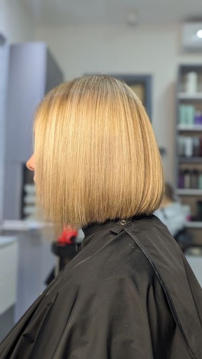 Колорист, перукар