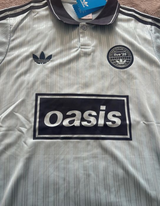 Camisola Oasis x adidas