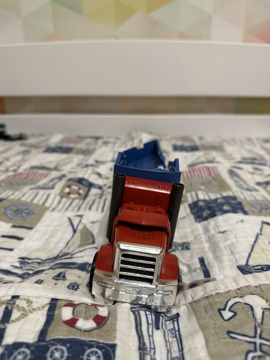 Hot Wheels вантажівка тягач грузовик трак