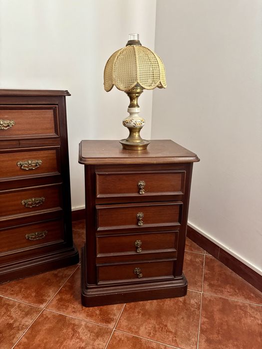 Conjunto cómoda + 2 mesas de cabeceira