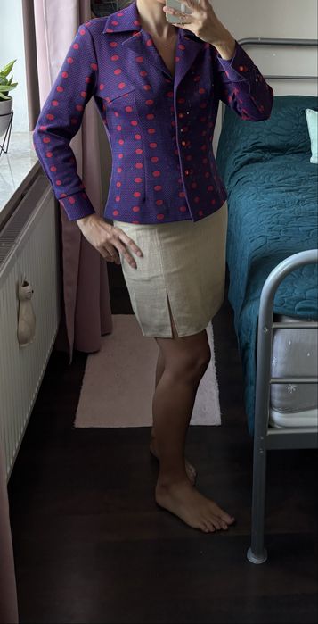 Dom mody Lid w łodzi retro marynarka z czerwonymi guzikami. Unikat