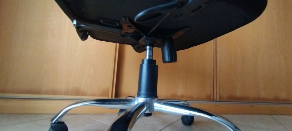 Cadeira de Escritório Preta