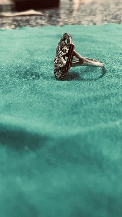 Anel de prata com ouro e marcassites