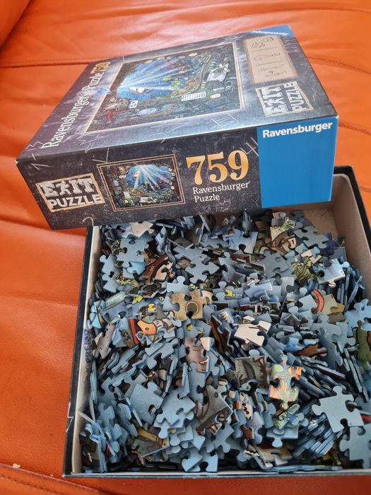 Puzzle  759 elementów