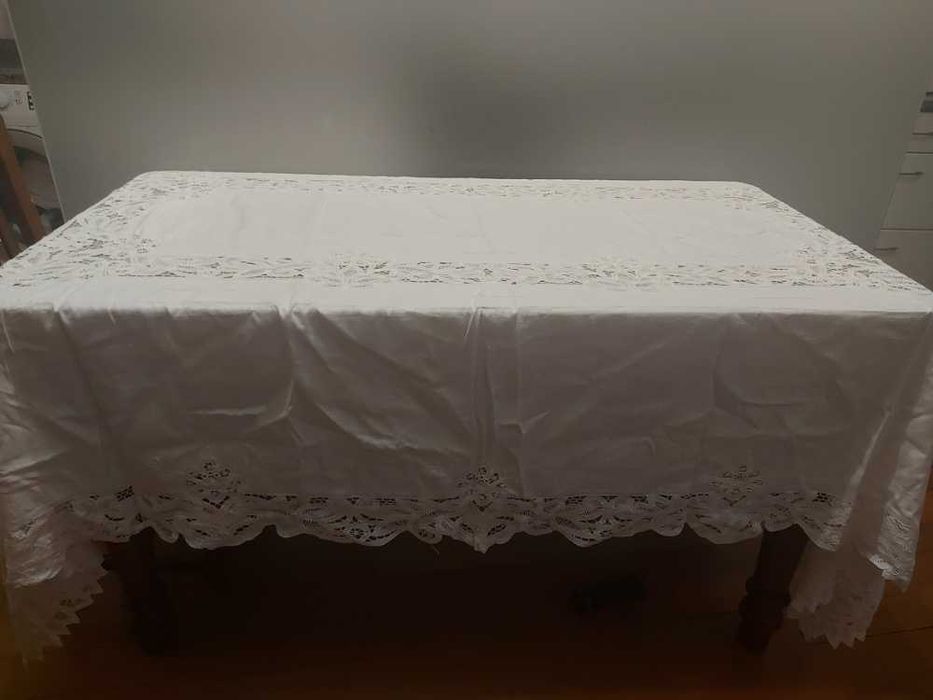 Toalha de Mesa Branca Retangular