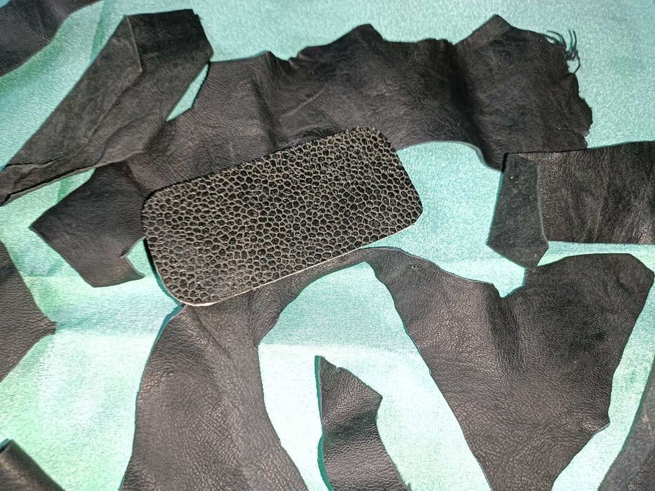 Залишки, обрізки шкіри