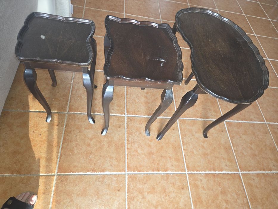 Mesaa de madeira são lindas é 3 mesas