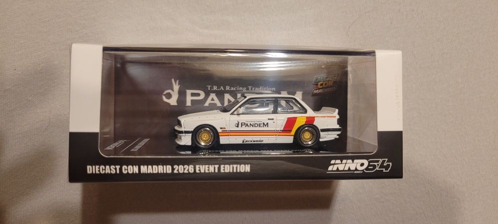 Inno64 BMW Pandem Rocket Bunny E30 Diecast Con Madrid 2026 Event Edition