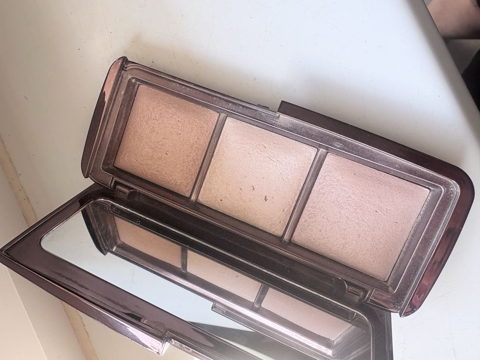 Paleta do konturowania HOURGLASS ambient lighting