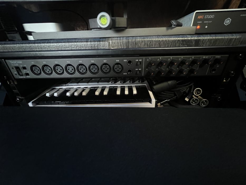 Interface de Áudio Tascam US-16x08 – Como Nova (Com Fatura e Caixa)