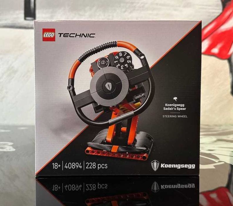 Конструктор LEGO Technic 40894 Koenigsegg Sadair's Spear Steering Wheel
