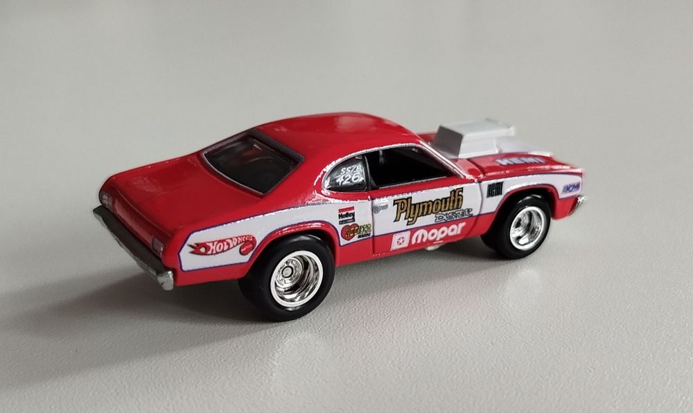 Hot Wheels '73 Plymouth Duster Premium