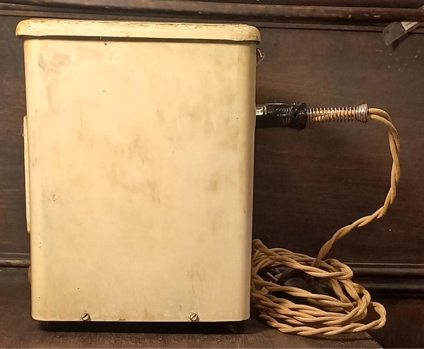 Brinquedo vintage - fogão eléctrico a funcionar