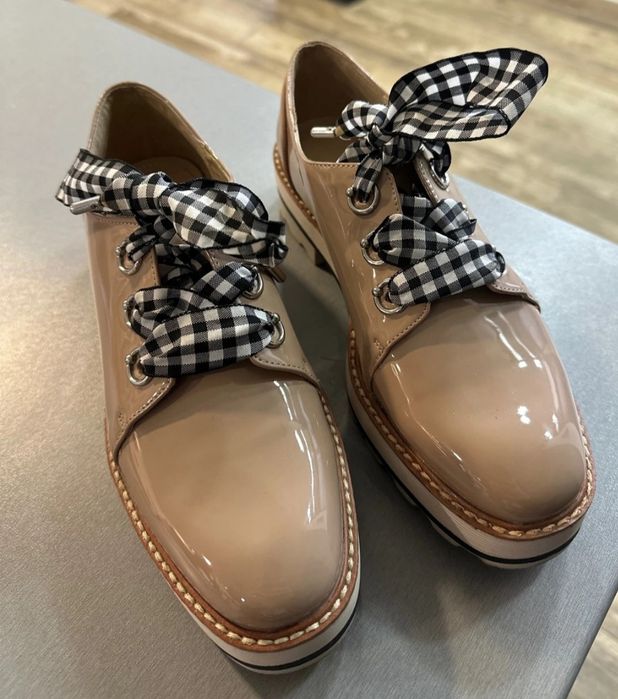 Zara. Piękne buty. Piękne wiązanie