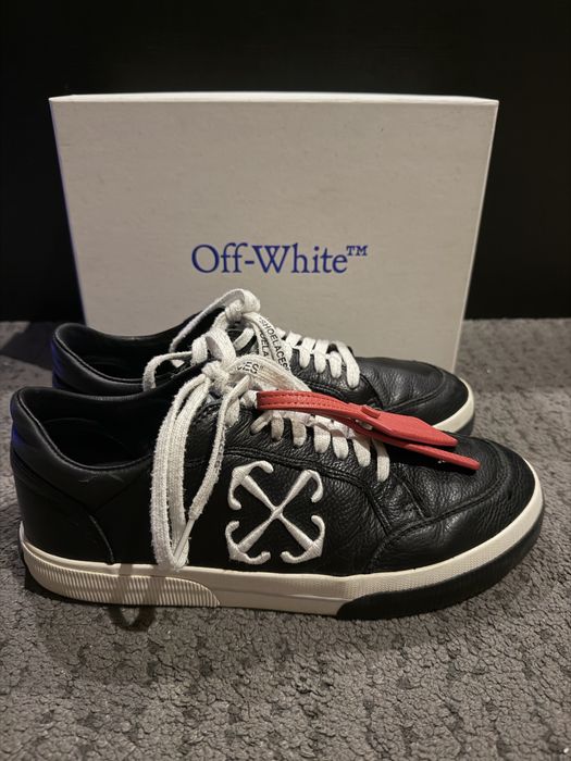 Off white vulcanized