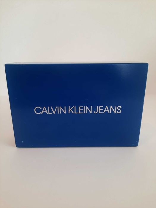 Reclame Publicitário Calvin Klein