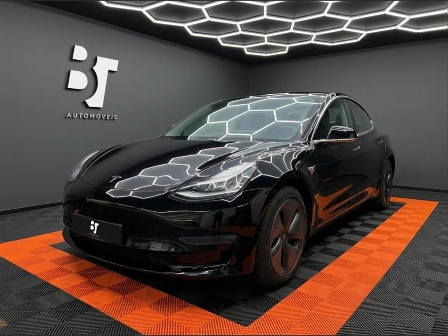 Tesla Model 3 Tração Traseira