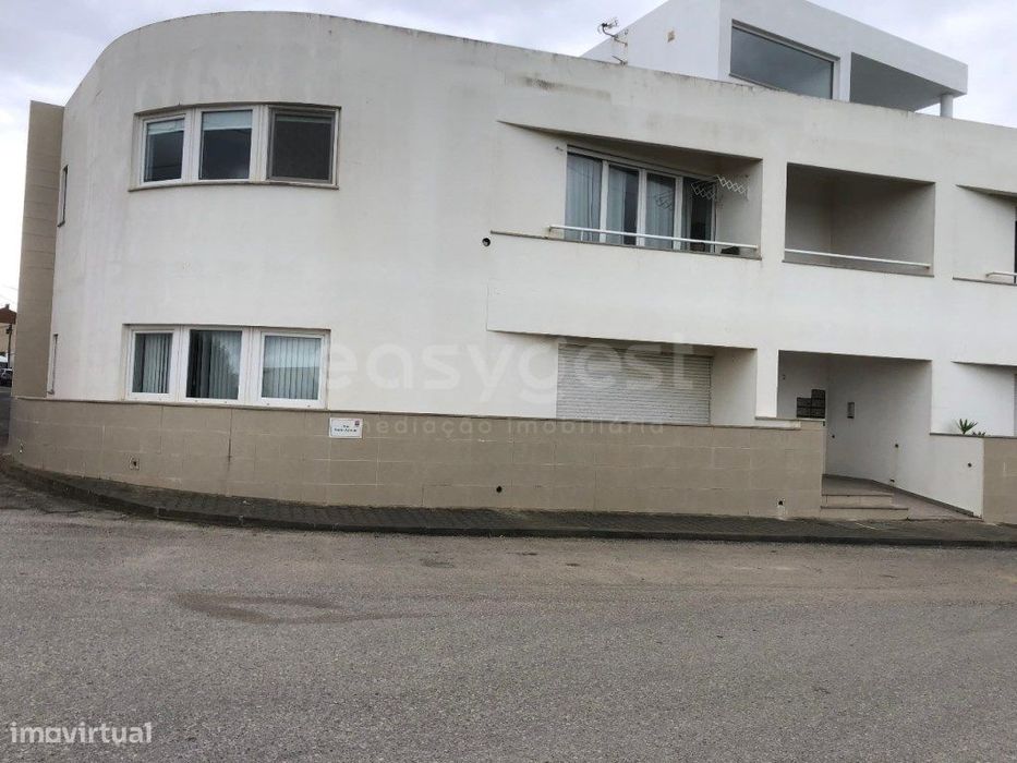Elegante Apartamento T1 com Terraço Privativo em Ferrel - Peniche — Ferrel, Leiria