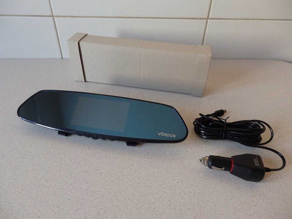 VORDON DVR-190 – lusterko, wideorejestrator i kamera cofania.