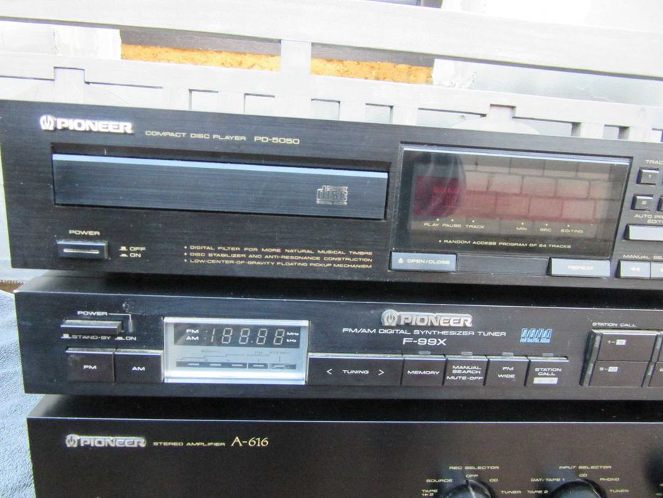 Wieża stereo Pioneer wzmacniacz A 616 odtwarzacz CD PD5050 tuner F 99X