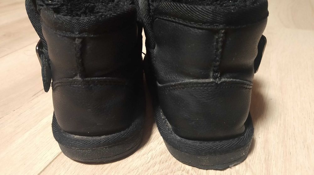 Шкіряні угги для діток