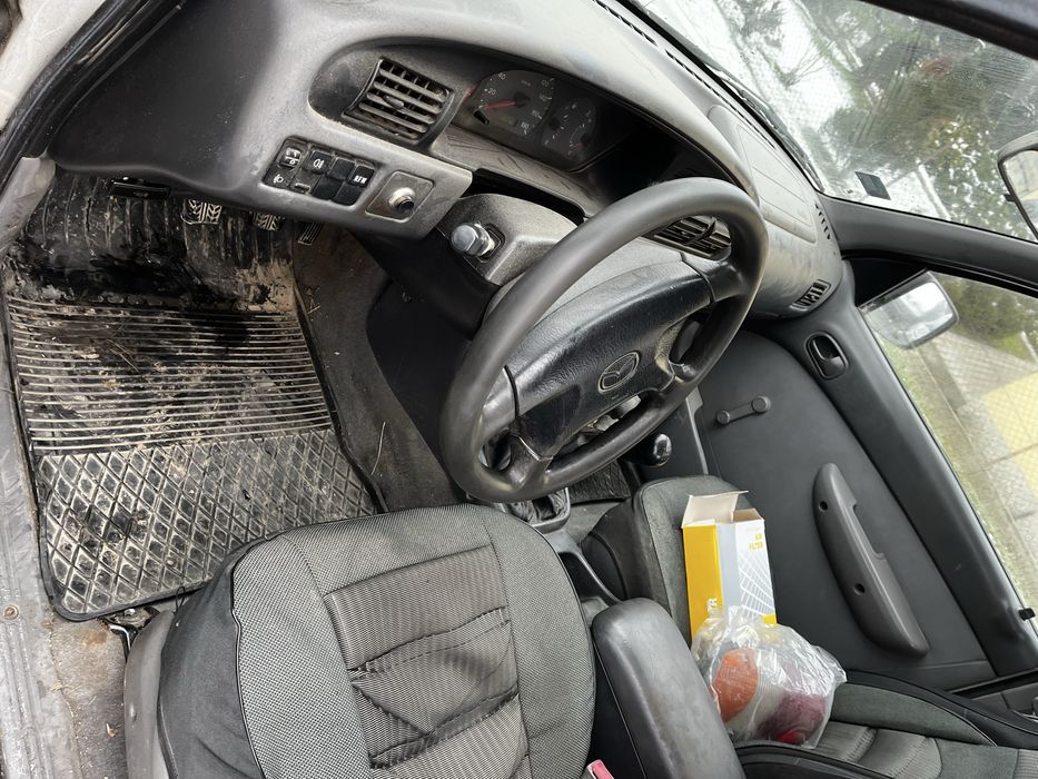 Mazda B2500 2.5d 4x4 2000r, z Włoch