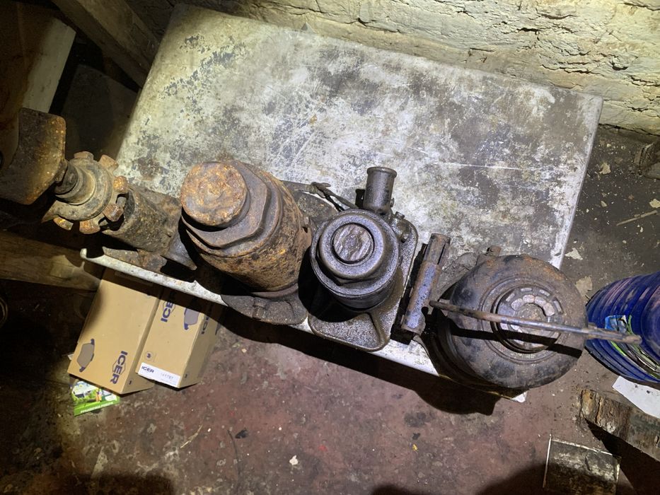 Продам домкраты одним лотом