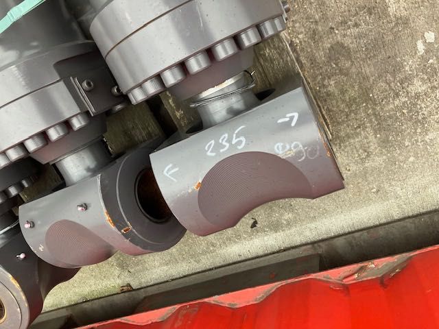 CYLINDER HYDRAULICZNY nowy 200 mm średnica
