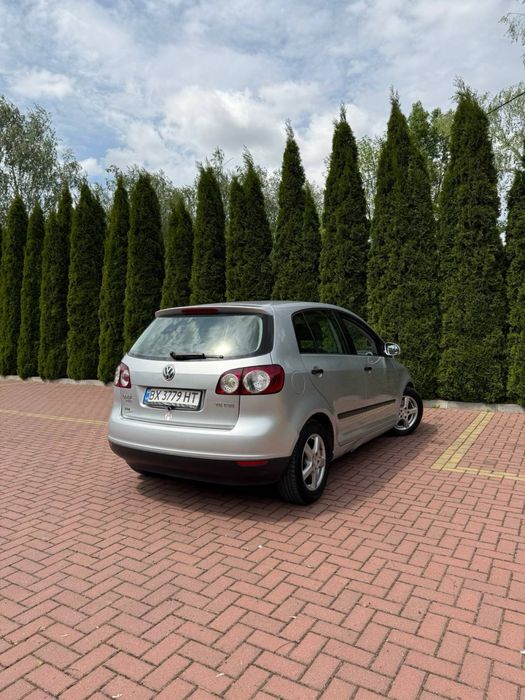 Продам Volkswagen Golf Plus 1.6 бензин