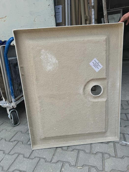 Brodzik akrylowy niski 100x80x5,5 Doros - 675 zł