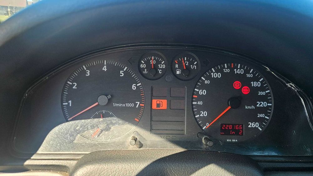 Samochod Audi A4