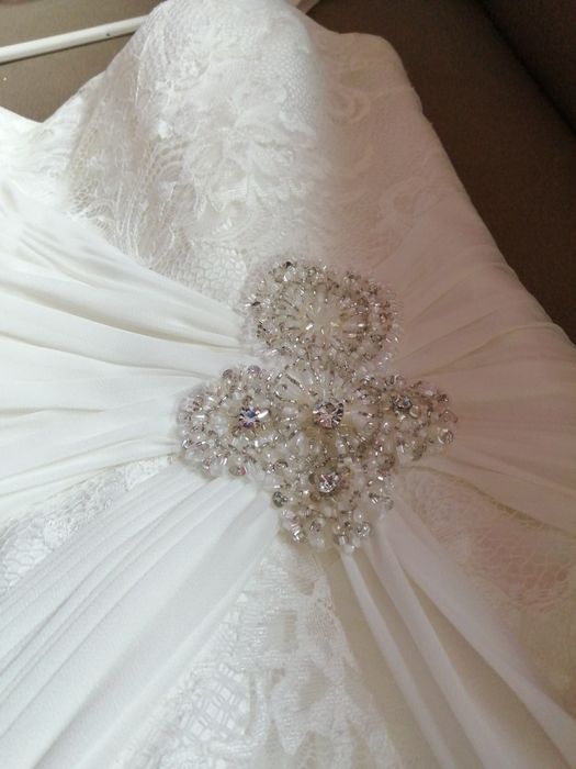 Koronkowa suknia ślubna 38