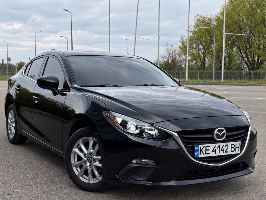 продам Mazda 3 2015