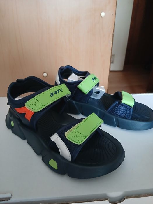 Sandały Bartek nowe r36