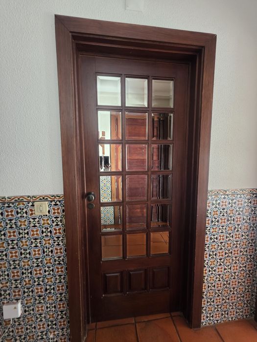 Portas de Interior em Mogno Maciço (Várias Medidas e Tipologias)