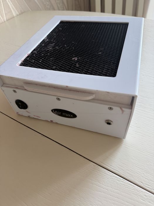 Витяжка манікюрна Air max