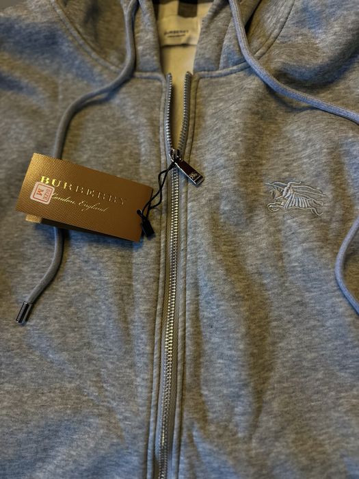Зіпка від Burberry
