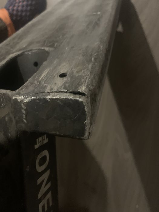 Продам скут трюковой кастом деребан