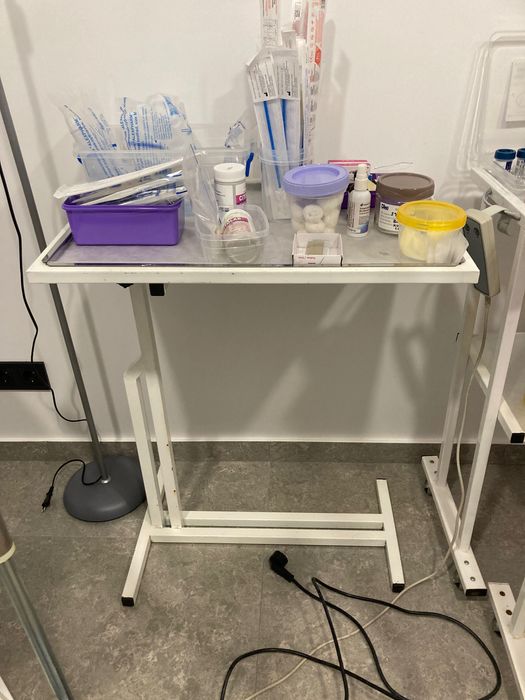 Медичні тумбочки, косметологічні