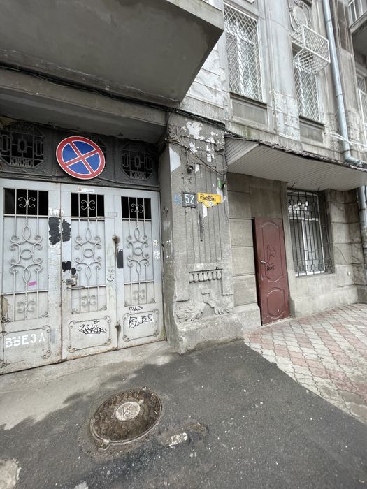 Продажа фасадного помещения в центре города . Без комиссии