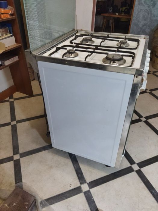 Газова плита ARDO з духовкою – робоча