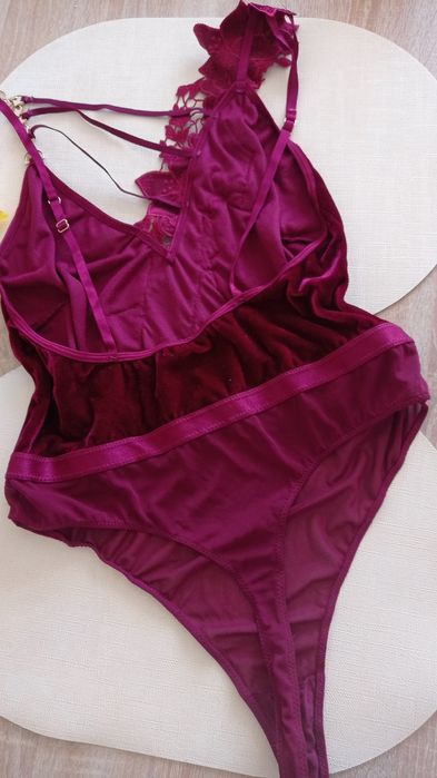 38 40 Ann summers zamszowe Body