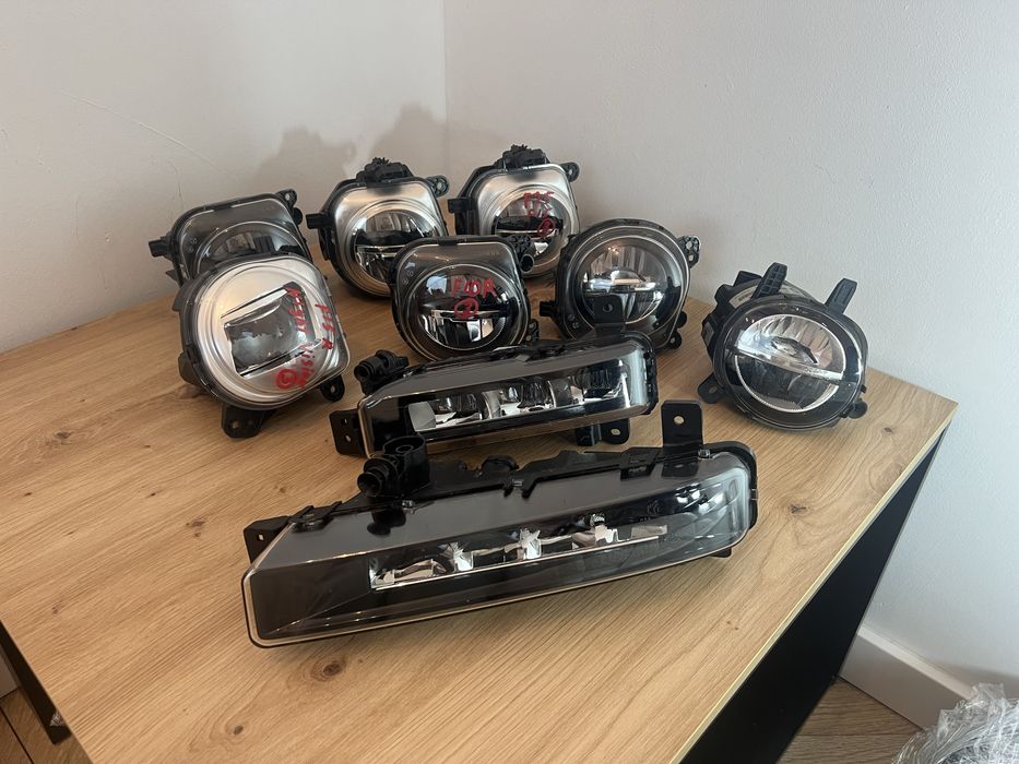 Противотуманка LED BMW F10 F15 F30 G30 F36 F07 галогенка туманка