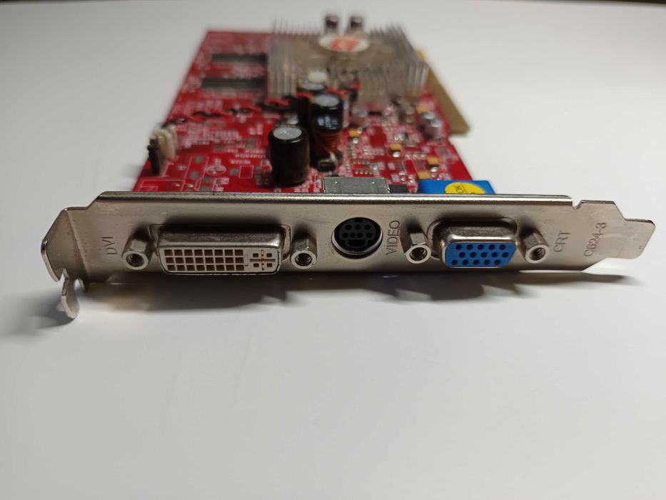 Karta graficzna ATI Radeon 9600 PRO
